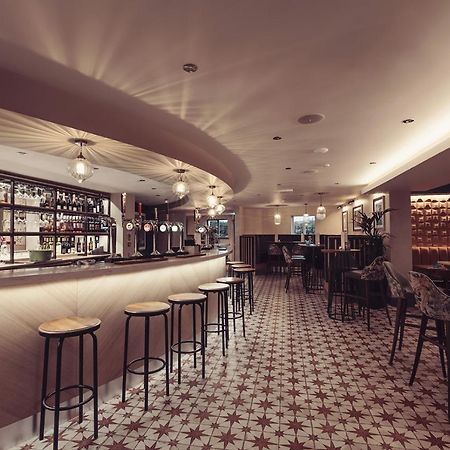 Longlands Inn & Cottages カーンフォース エクステリア 写真 The bar at the 2018 edition of the London Design Festival