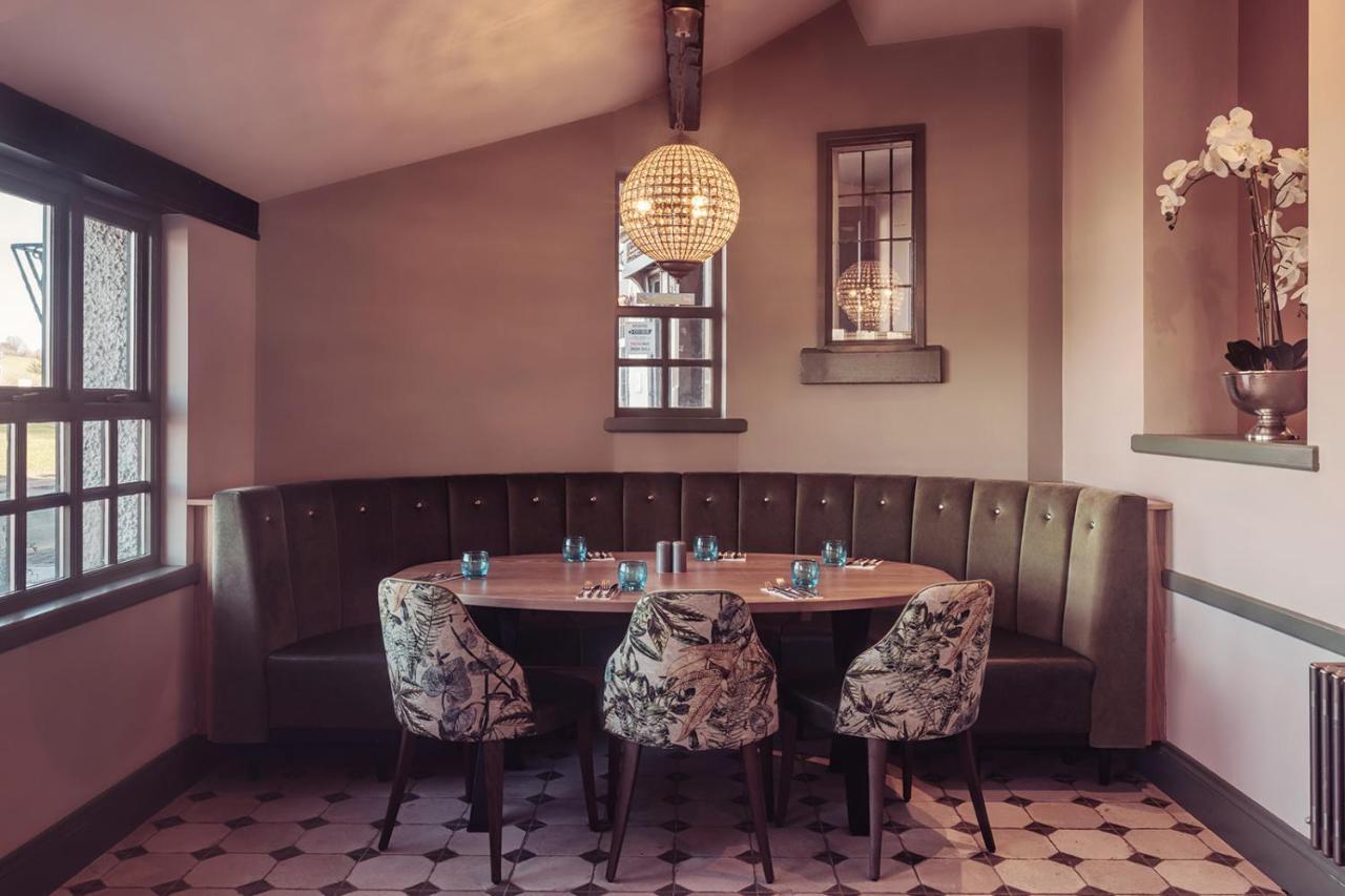 Longlands Inn & Cottages カーンフォース エクステリア 写真 The restaurant's interior