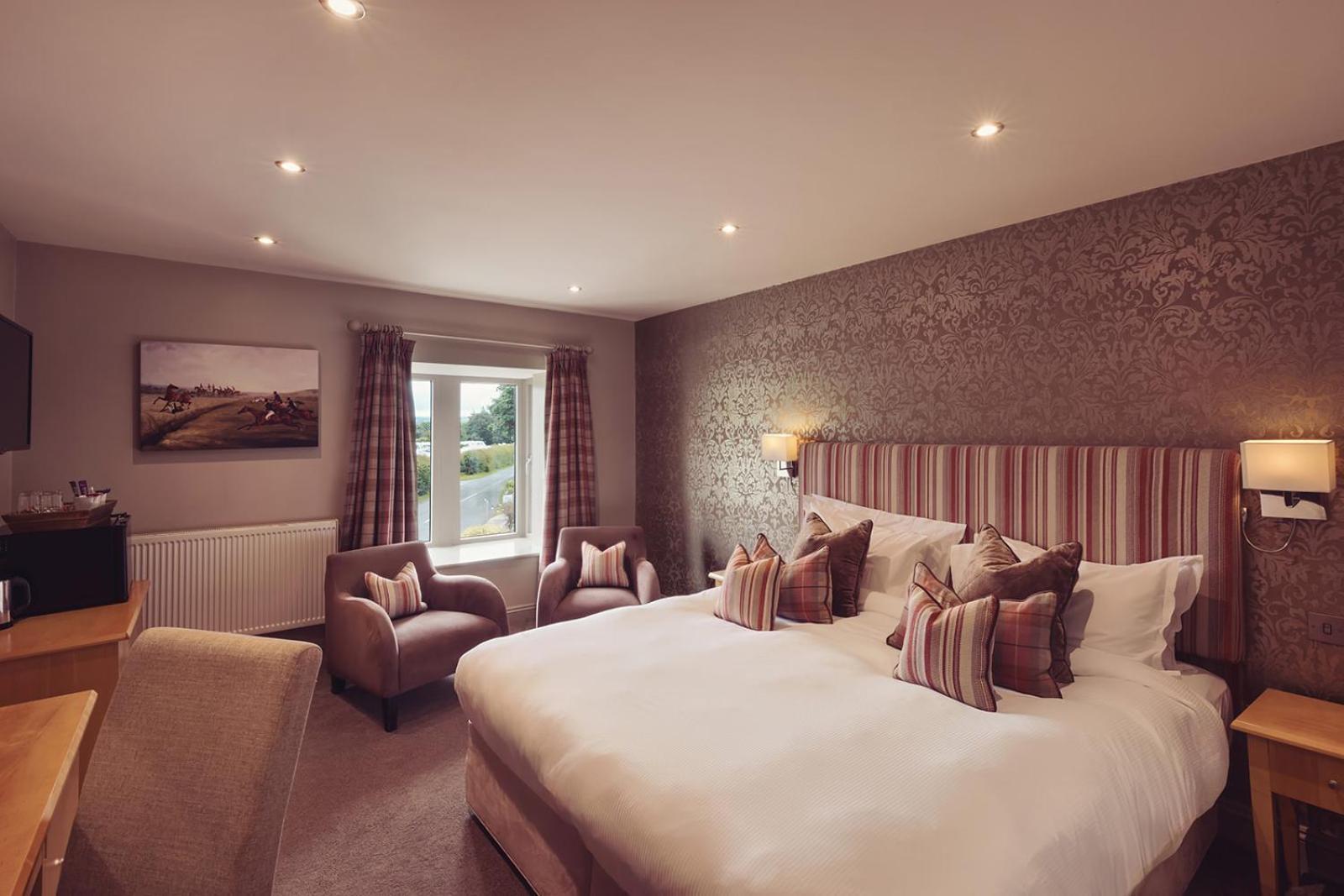 Longlands Inn & Cottages カーンフォース エクステリア 写真 A bedroom at the hotel